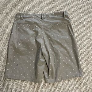 Lululemon Athletica Tan/Khacki Flat Front Shorts